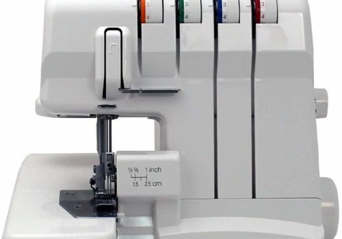Máquina de coser JUKI MO-50e