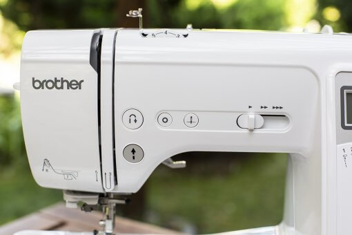 Máquina de coser BROTHER A16 electrónica