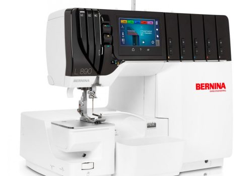 Bernina L 890