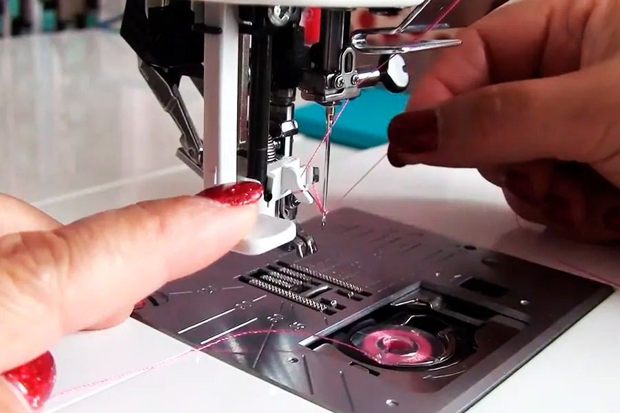 Enhebrado de máquinas de coser
